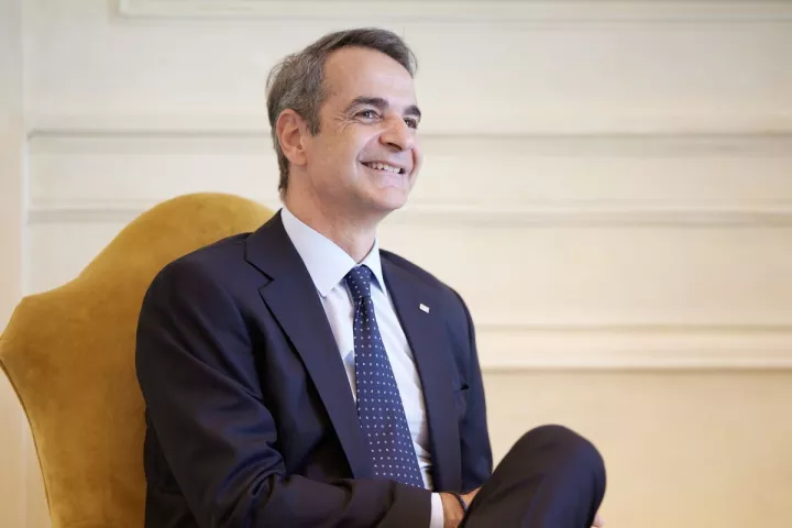 «Χαμογελούσε» ο Μητσοτάκης… Μέχρι να καταλάβει το «μπηχτήρι» του Μερτς για τα εργασιακά!