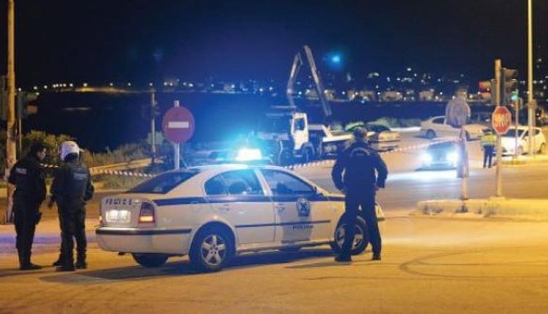 Ηλικιωμένος «ΡΟΜΑ» οδηγούσε «ΘΗΡΙΩΔΗ» Mercedes με «ΦΑΡΟ» και «ΣΕΙΡΗΝΑ» – «ΕΝΤΟΠΙΣΤΗΚΕ» σε Μπλόκο