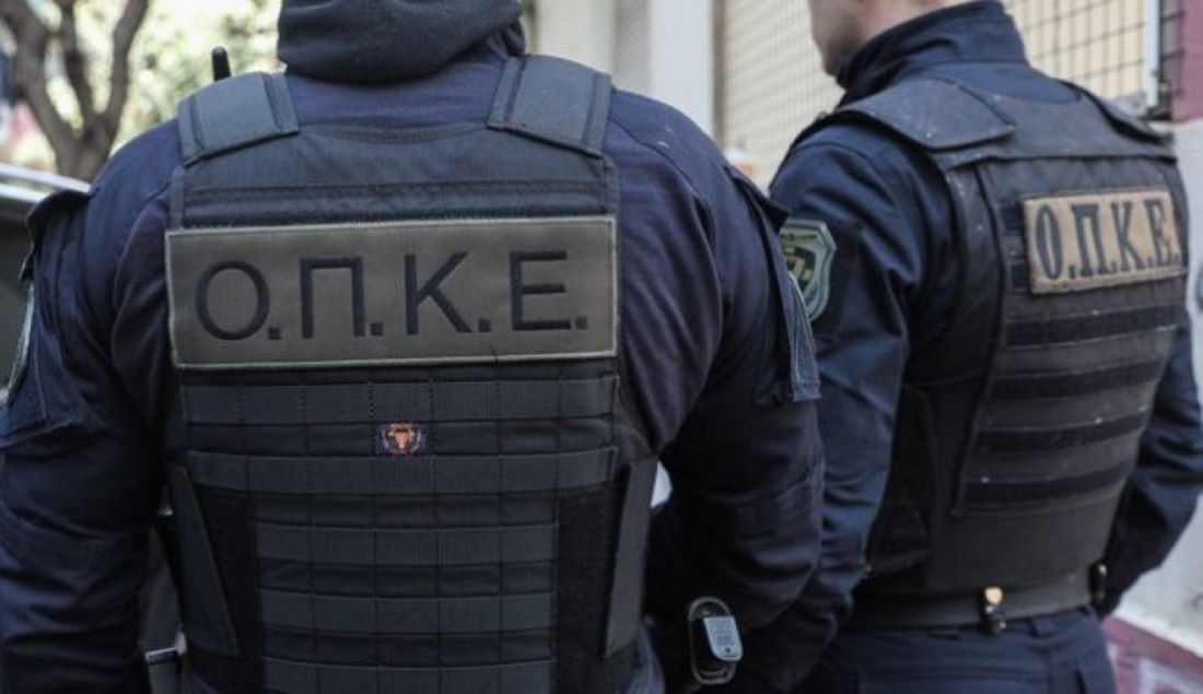 Ήρωες – αστυνομικοί της ΟΠΚΕ Κορινθίας έσωσαν άνδρα από βέβαιο θάνατο στη θάλασσα