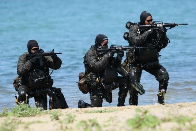 “ΟΥΚας” παντρεύτηκε και οι φίλοι του μετέτρεψαν σε “ΑΡΕΝΑ ΜΑΧΗΣ” το “ΓΛΕΝΤΙ”! – ΔΕΙΤΕ ΒΙΝΤΕΟ!