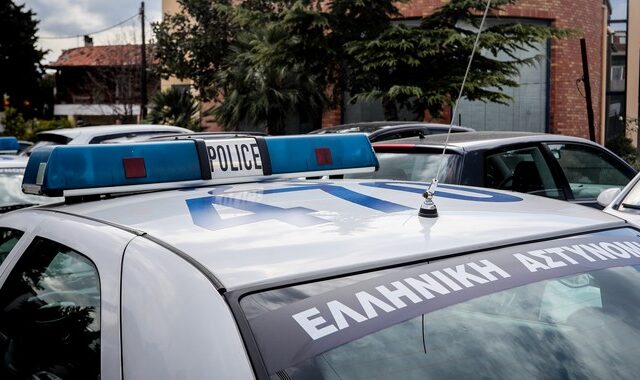 ΦΡΙΚΗ! Ηλικιωμένος έβγαλε το μπαστούνι και ξυλοκόπησε την 86χρονη σύζυγό του