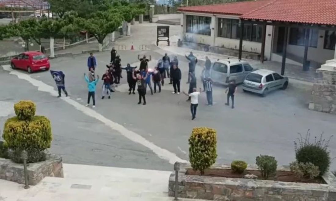 ΟΠΑΔΟΣ «έβγαλε» ΟΠΛΟ  – Σοβαρό ΕΠΕΙΣΟΔΙΟ πριν από αγώνα ποδοσφαίρου στο Ρέθυμνο