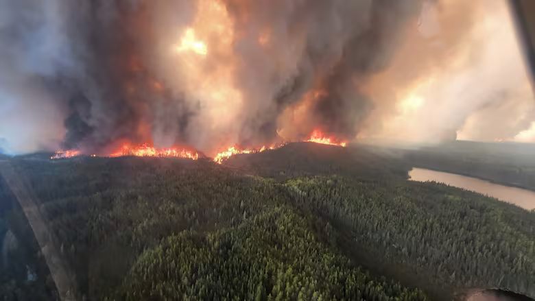 Πάνω από 17.000 άνθρωποι «ΕΚΚΕΝΩΘΗΚΑΝ» καθώς η Μανιτόμπα του Καναδά κήρυξε κατάσταση έκτακτης ανάγκης λόγω πυρκαγιάς