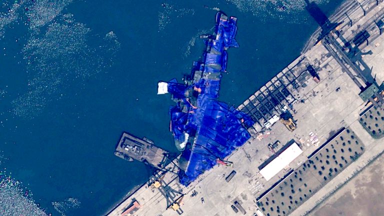 Η Βόρεια Κορέα λέει ότι το ημί-βυθισμένο αντιτορπιλικό επισκευάζεται