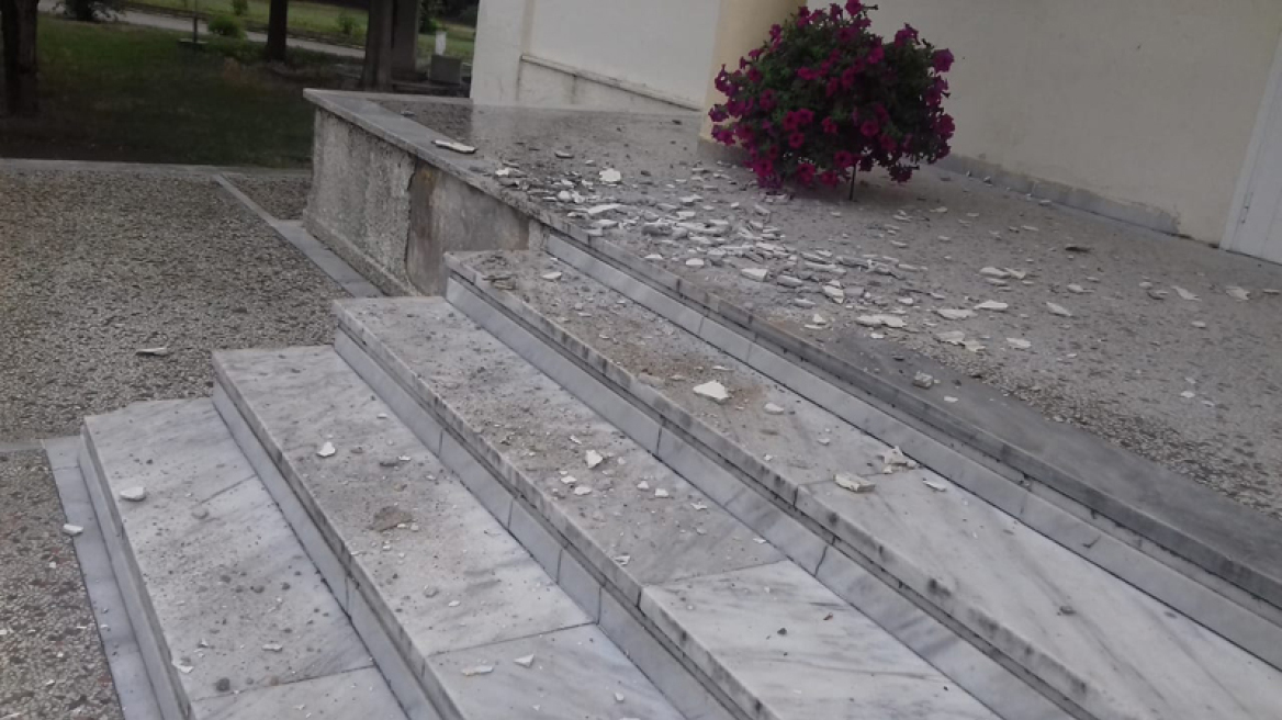 ΚΟΡΙΤΣΑΚΙ 7 ετών «ΚΙΝΔΥΝΕΨΕ» από πτώση σοβά κτιρίου