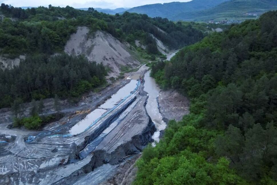 Βαριές πλημμύρες απειλούν το αλατωρυχείο Πράιντ της Ρουμανίας
