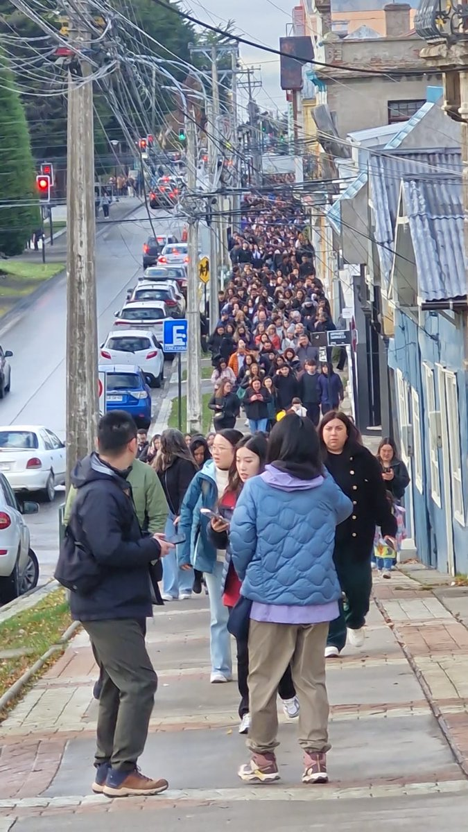 Σεισμός 7,4 Ρίχτερ προκαλεί πανικό – Πολίτες τρέχουν να σωθούν από τσουνάμι…