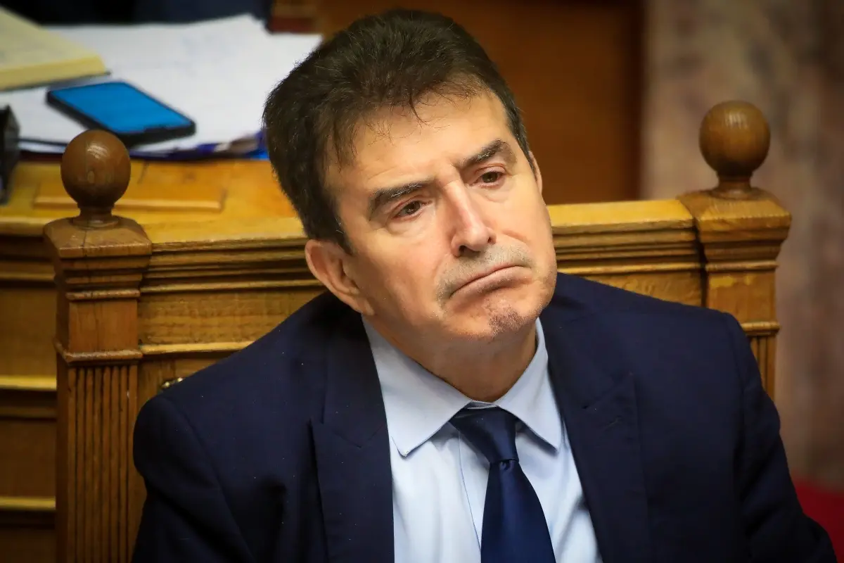 Ο Χρυσοχοΐδης δηλώνει νικητής – Η μαφία μάλλον δεν το ’μαθε ακόμα