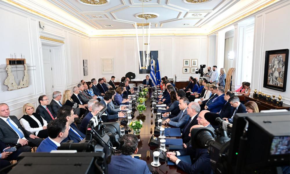 «ΠΟΙΟΣ ΚΥΒΕΡΝΑ ΑΥΤΟΝ ΤΟΝ ΤΟΠΟ;!» – Η κυβέρνηση που έκανε την αποτυχία ιδεολογία
