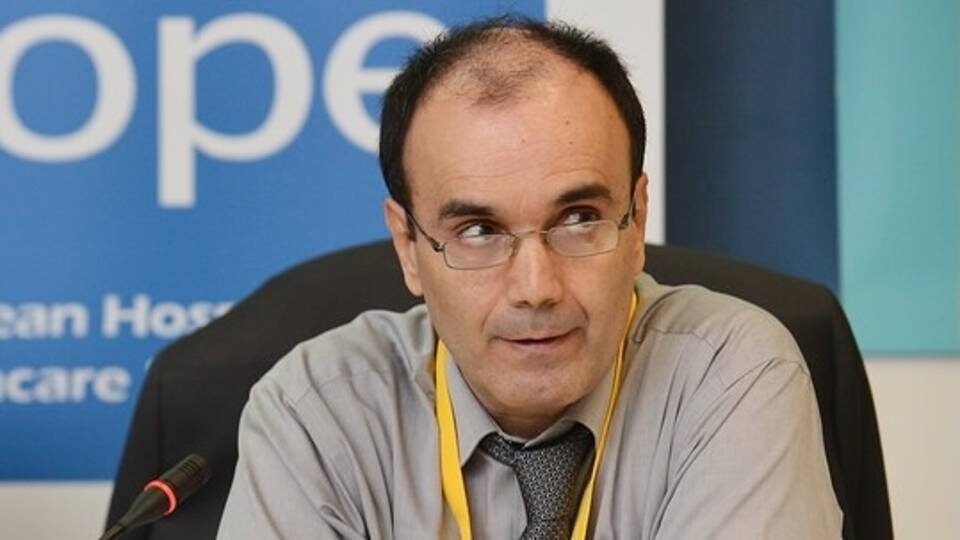 Ζερβός έξω με συνοπτικές διαδικασίες…