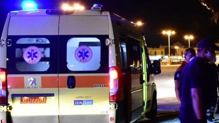 Παλαιό Φάληρο: Ληστεία-σοκ σε διανομέα φαγητού – τον χτύπησαν με σφυρί και.. τραπέζι!