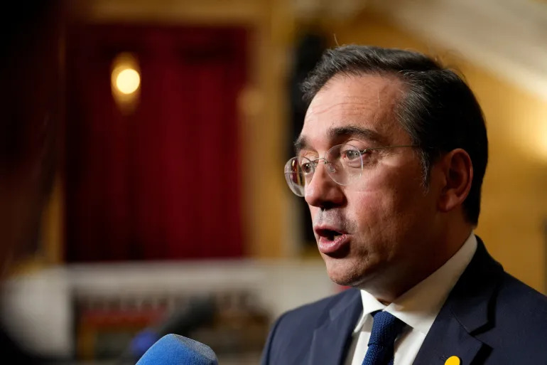 Ο Ισπανός υπουργός Εξωτερικών παροτρύνει «την επιστροφή στις συνομιλίες»