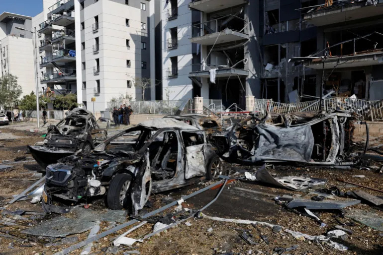 Ιρανική «πυραυλική επίθεση» στη Χάιφα αφήνει τρεις τραυματίες