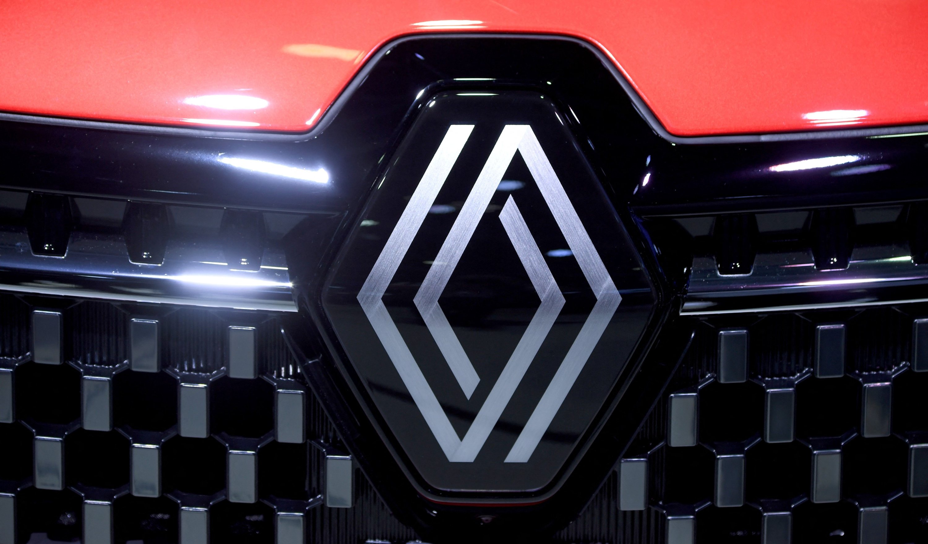 Η Γαλλία προσεγγίζει τη Renault για «την παραγωγή drone»