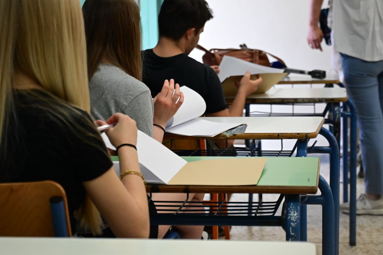 Πανελλήνιες 2025: Τα θέματα που έπεσαν σήμερα