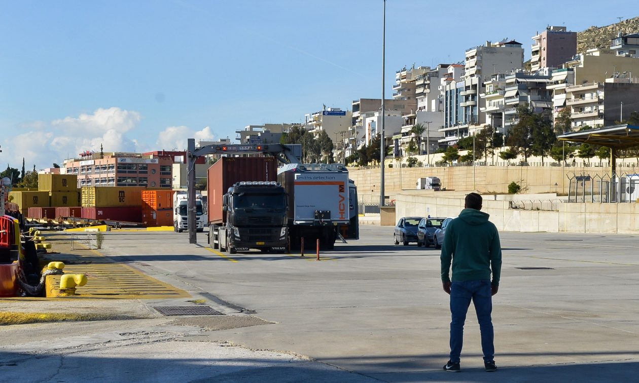 ΑΠΑΤΗ – «MAΜΟΥΘ» με κινέζικα προϊόντα μέσω Πειραιά! – «Πως» δρούσε το «κύκλωμα»!
