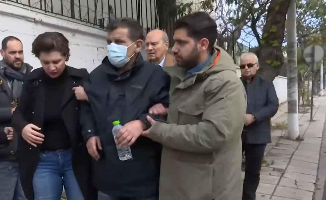 Μάχη με τον καρκίνο και… η νέα γραμμή του ελληνικού Δημοσίου