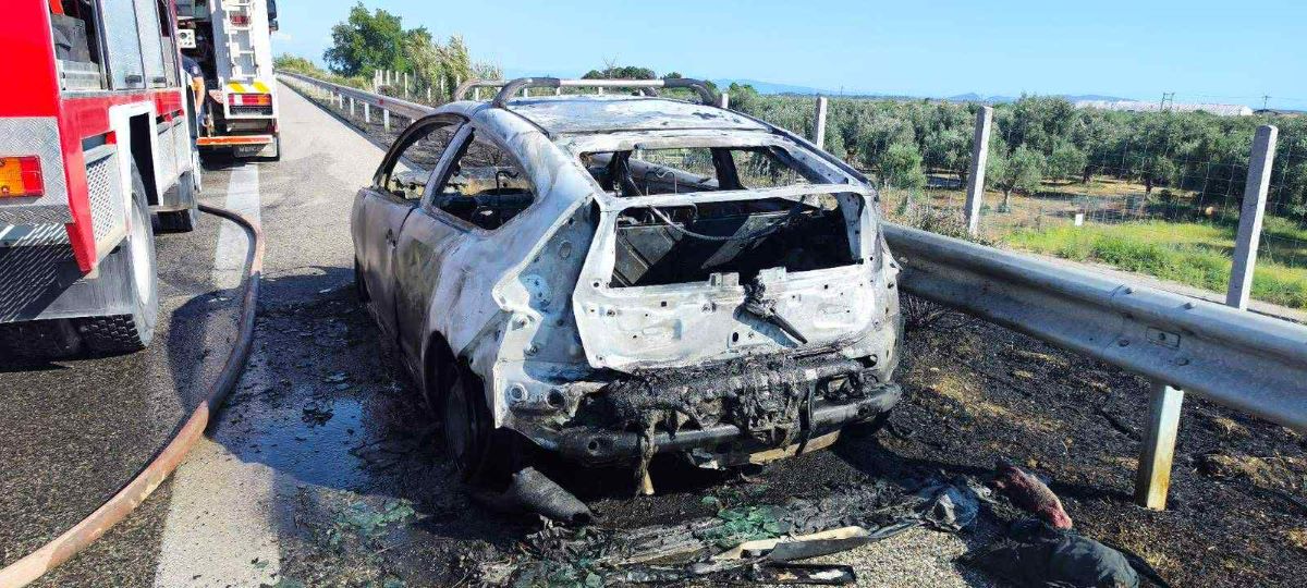 «ΠΑΡΑΝΑΛΩΜΑ ΤΟΥ ΠΥΡΟΣ» έγινε «εν κινήσει» αυτοκίνητο στην Ιόνια Οδό