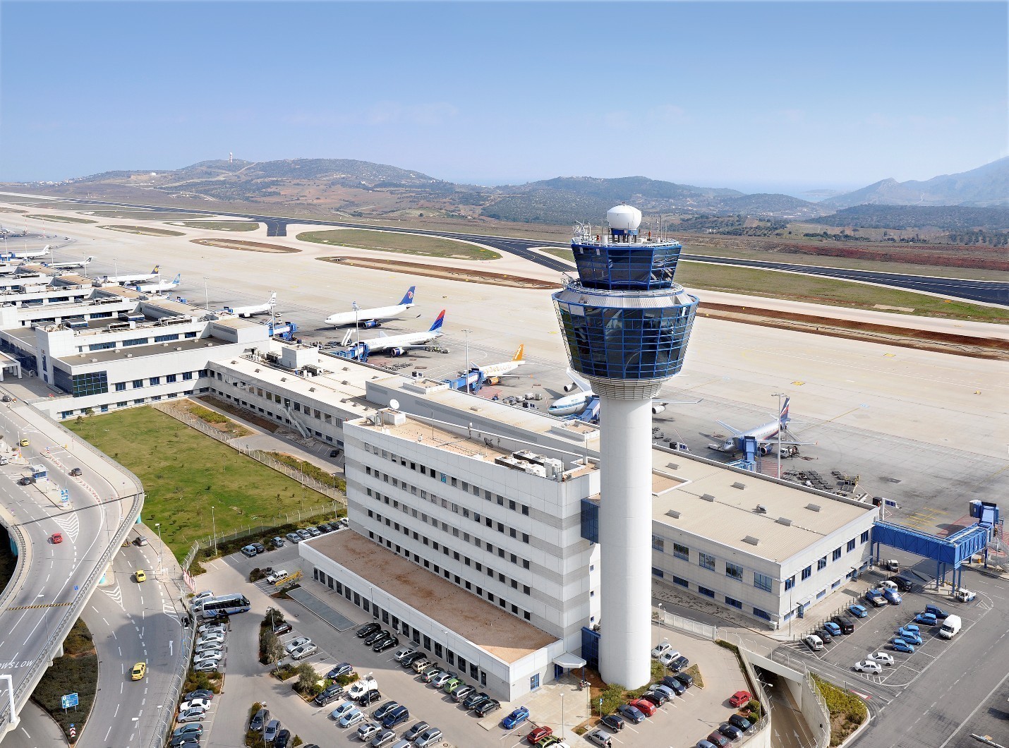 Σύλληψη 39χρονου στο «Ελ. Βενιζέλος» με 21 κιλά κάνναβης