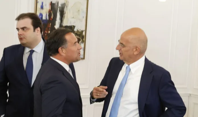 «ΠΑΝΙΚΟΣ» στο γαλάζιο στρατόπεδο – Υπουργοί καρφώνουν υπουργούς!