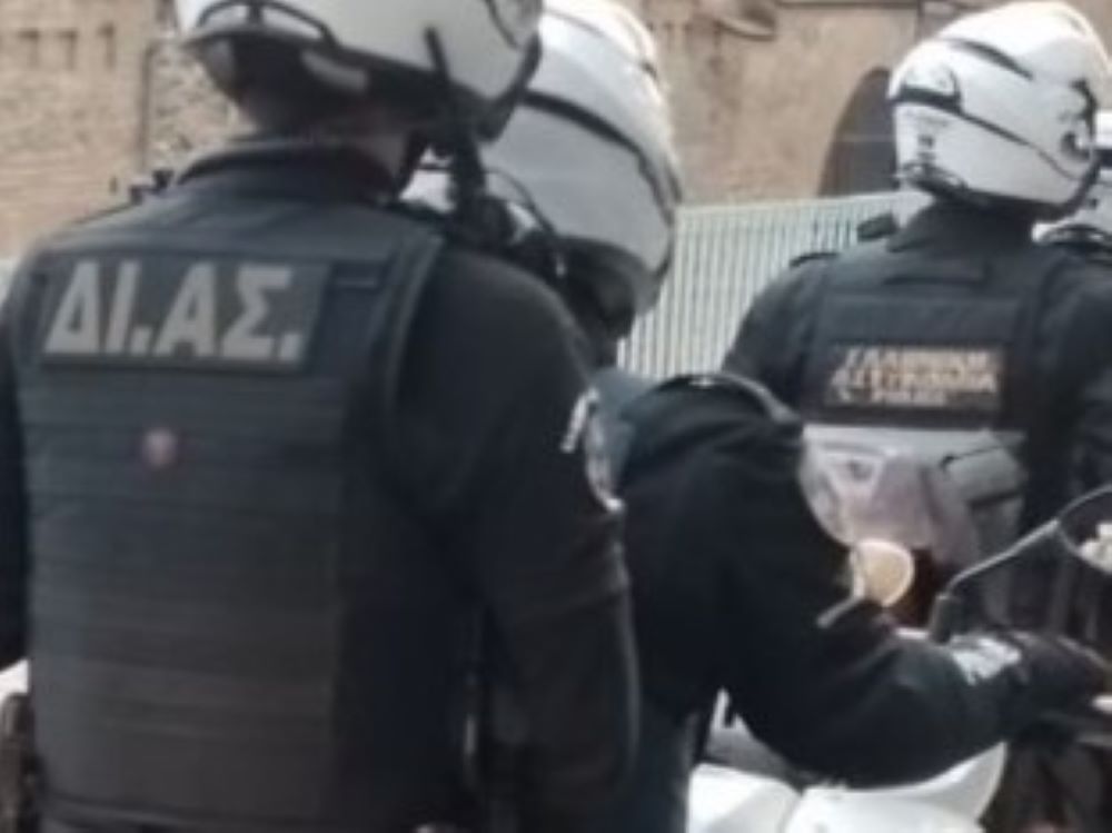 Διαρρήκτες σκαρφάλωσαν από μπαλκόνι σε διαμέρισμα – «Πιάστηκαν στα πράσα» από ομάδα ΔΙΑΣ