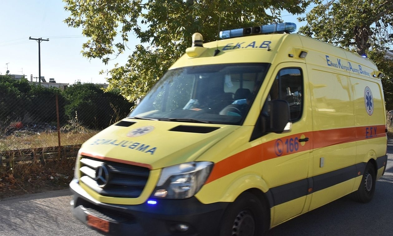 Εύβοια: Φορτηγό «τούμπαρε» μετά από σύγκρουση με ΙΧ!