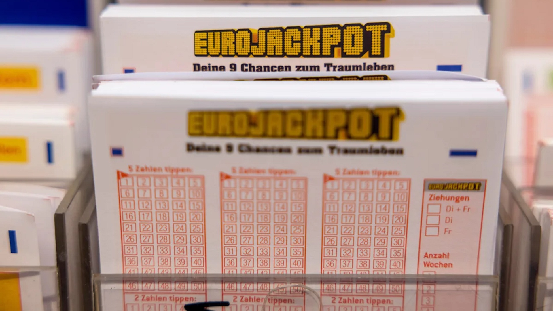 Eurojackpot 3/10: Δείτε τους τυχερούς αριθμούς για τα 28 εκατ. ευρώ