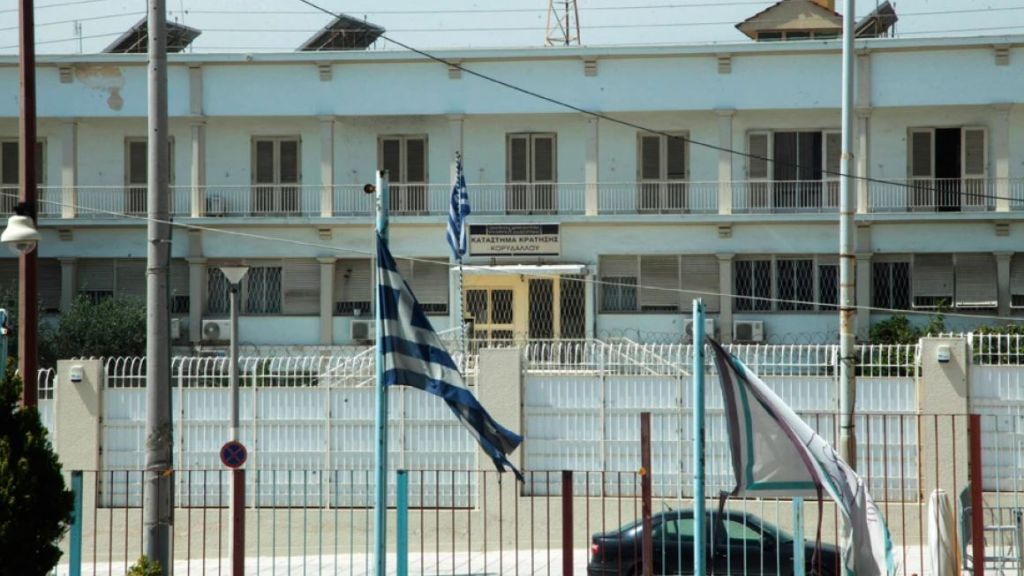 «ΑΠΙΣΤΕΥΤΟ» ΠΕΡΙΣΤΑΤΙΚΟ – ΚΡΑΤΟΥΜΕΝΟΣ έκανε «ζωντανή μετάδοση» στο TikTok από τις φυλακές Κορυδαλλού – Μάλιστα κέρδιζε και «δώρα» !