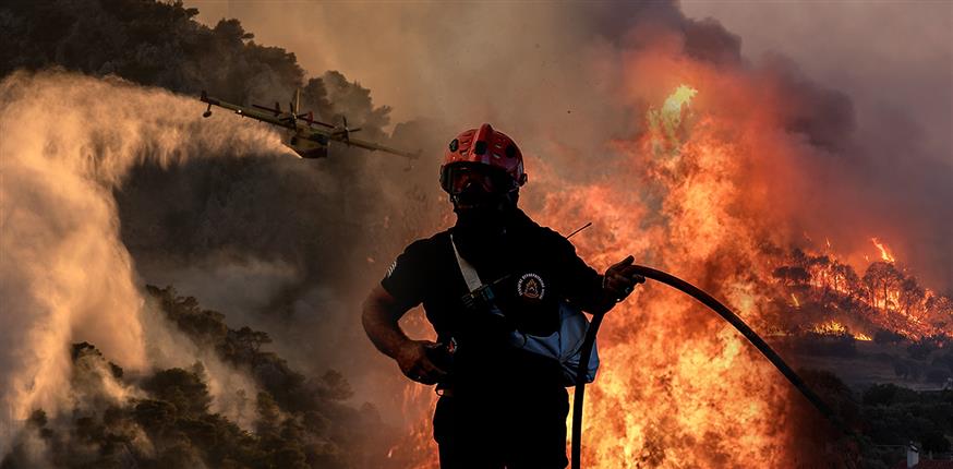 Καθημερινή «ΜΑΧΗ» της Πυροσβεστικής με τις φλόγες – «41» τα πύρινα «μέτωπα» σήμερα