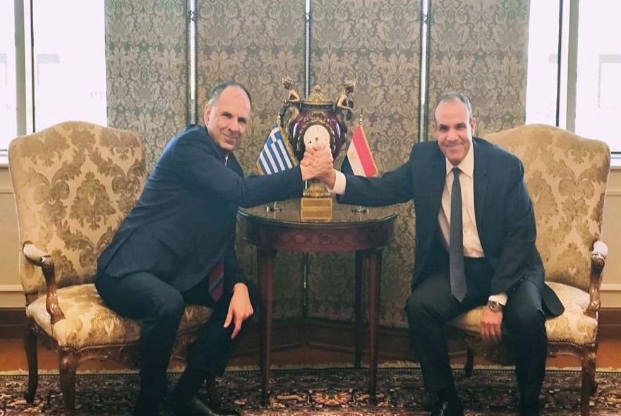 Ούτε λόγος για το ιδιοκτησιακό καθεστώς της Μονής Σινά – Ο Γεραπετρίτης πήγε, χαμογέλασε και μοίρασε ευχολόγια