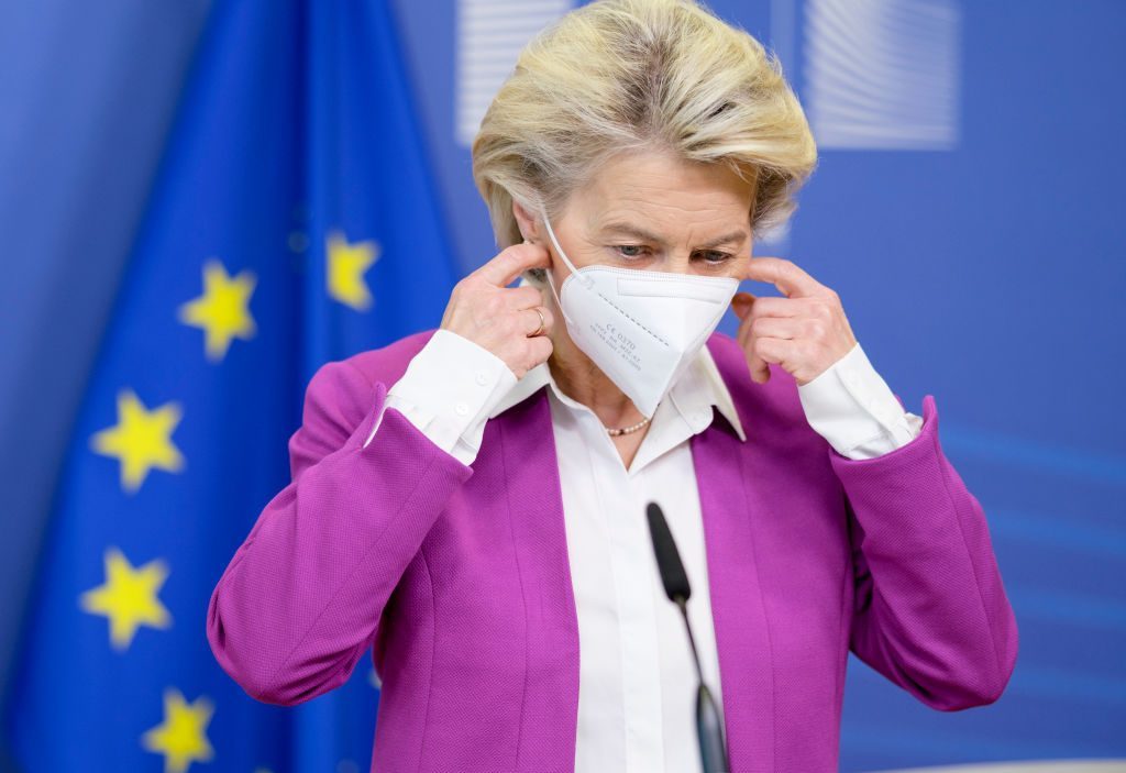 Η Ούρσουλα φον ντερ Λάιεν αντιμετωπίζει «ψήφο δυσπιστίας» για το Pfizergate