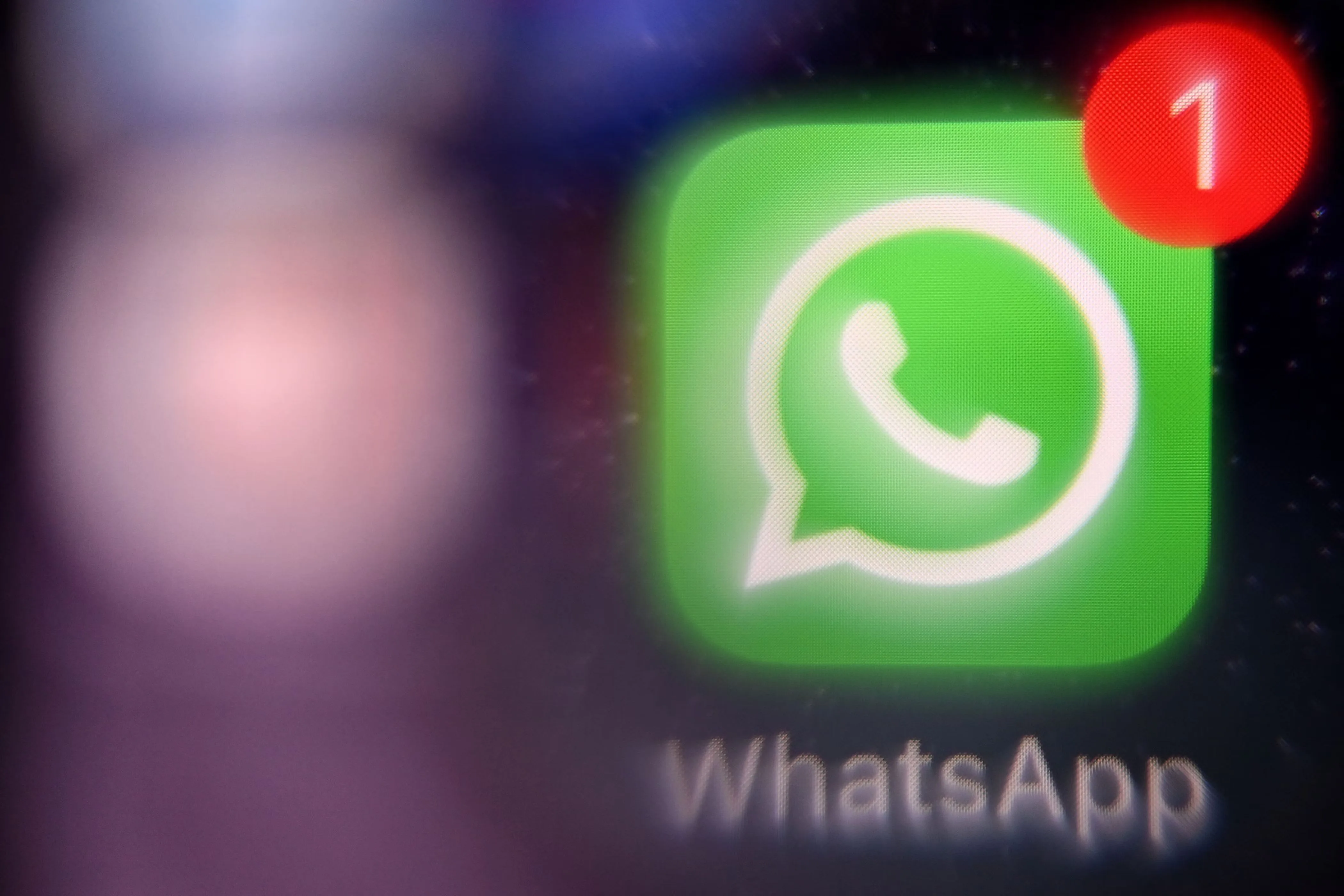 Η αμερικανική Βουλή «απαγορεύει» το WhatsApp στις κυβερνητικές συσκευές