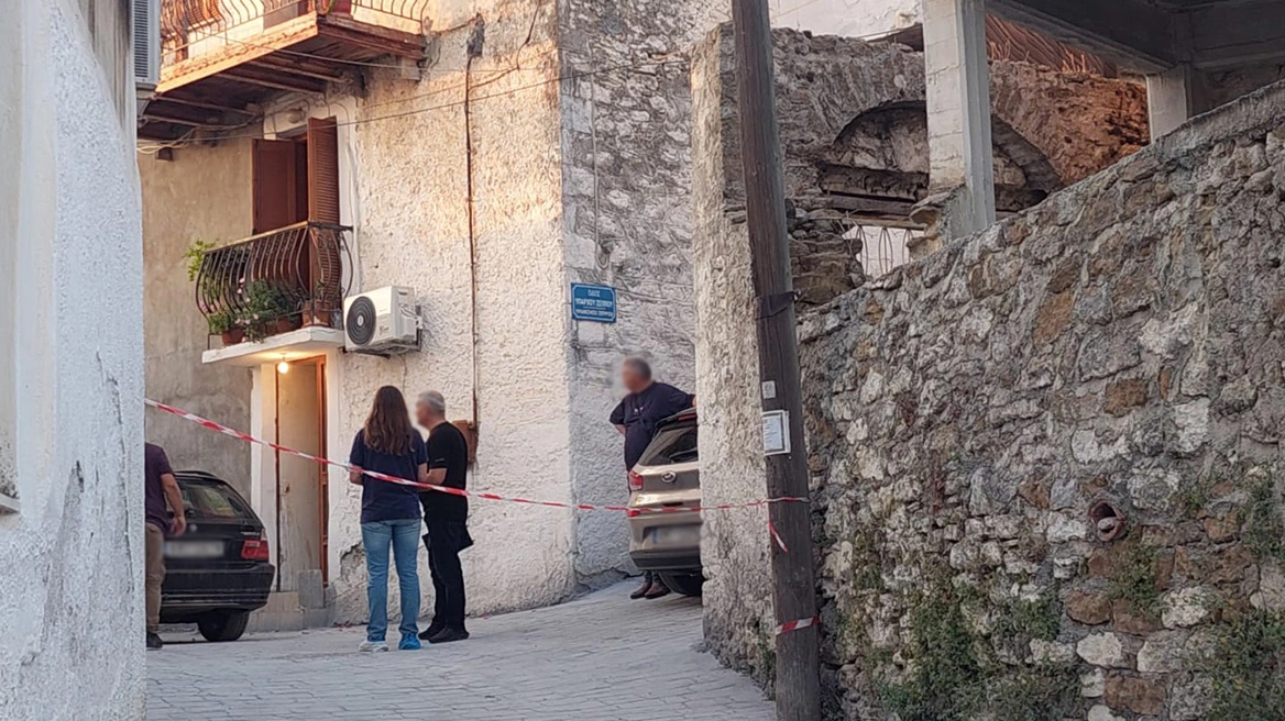Οικογενειακό μακελειό με ψαλίδι – Συγκλονίζει γειτόνισσα για το διπλό φονικό