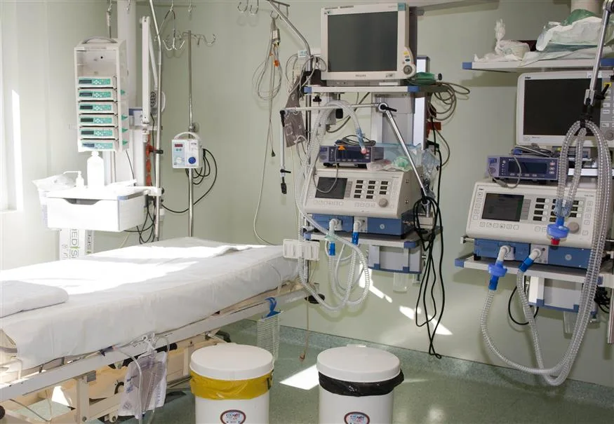 «ΑΓΩΝΙΑ» για 57χρονη με τη «νόσο των λεγεωνάριων» – «Διασωληνωμένη» εδώ και μία εβδομάδα στη ΜΕΘ