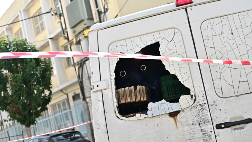 Ανταλλαγή πυροβολισμών μέσα στον δρόμο – Η στιγμή που το Περιστέρι έγινε «Φαρ Ουέστ»
