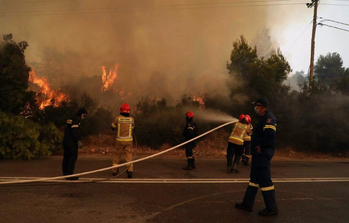 «ΠΥΡΚΑΓΙΕΣ» ΣΤΗΝ ΕΛΛΑΔΑ – Η Ε.Ε. «στέλνει» δεκάδες πυροσβέστες «προς ενίσχυση» της χώρας