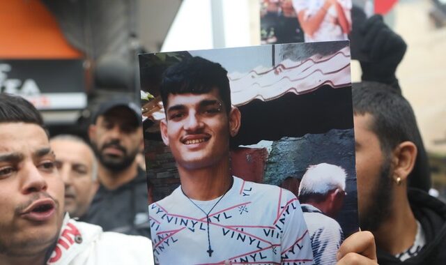 Φυλάκιση τριών ετών με αναστολή στον αστυνομικό που σκότωσε τον 16χρονο Κώστα Φραγκούλη