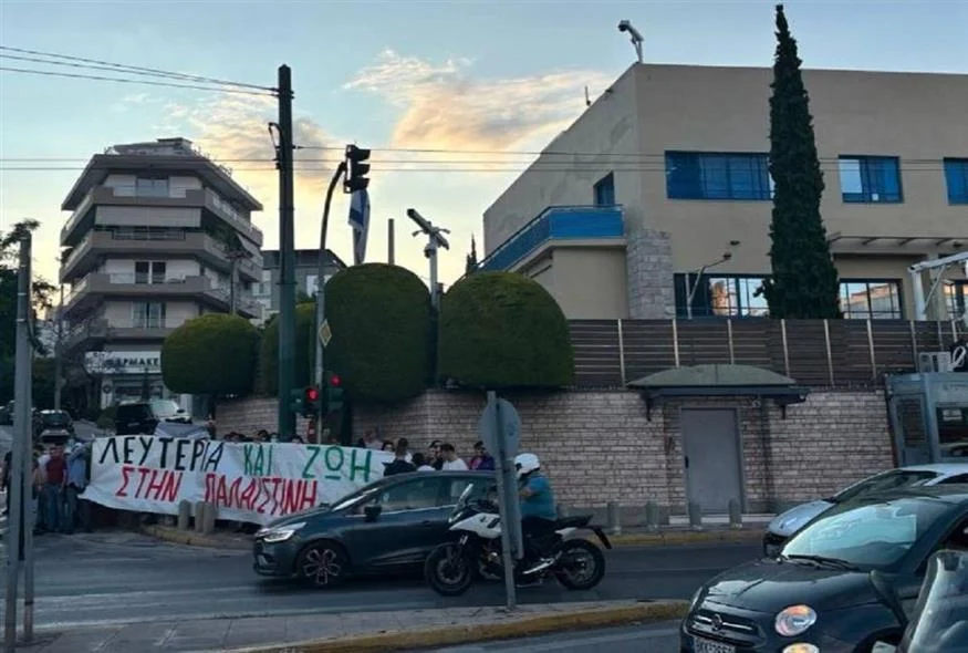 EKTAKTO: Καταιγισμός προσαγωγών μετά από παρέμβαση του Ρουβίκωνα (Φώτο)