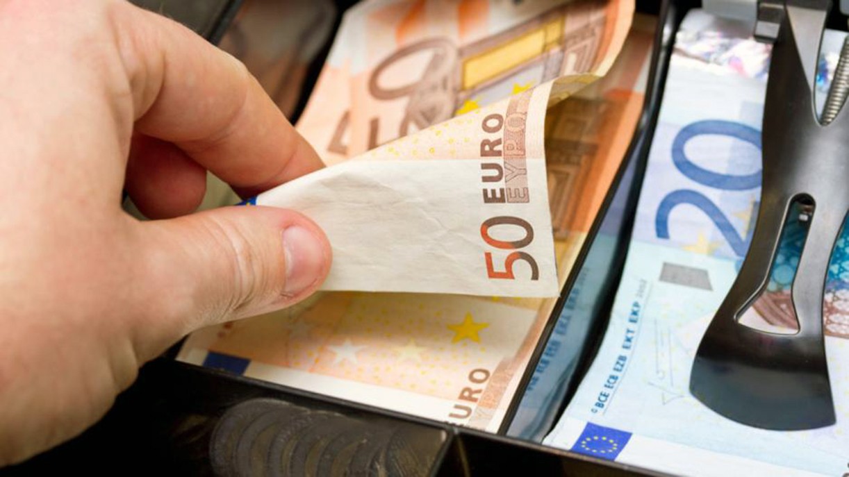 Ανήλικος μπήκε «στα κρυφά» σε πρακτορείο ΟΠΑΠ και «άρπαξε» ότι είχε το ταμείο