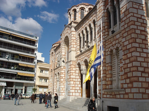Συγκίνηση στον Βόλο – Πρώτη φορά Θεία Λειτουργία στη νοηματική!