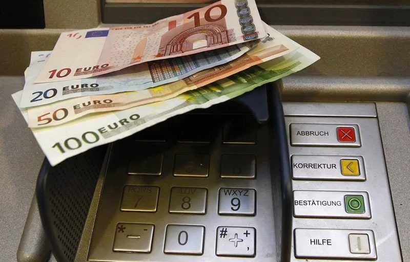 Δώρο Χριστουγέννων: Γιατί φέτος θα «καταβληθεί» νωρίτερα