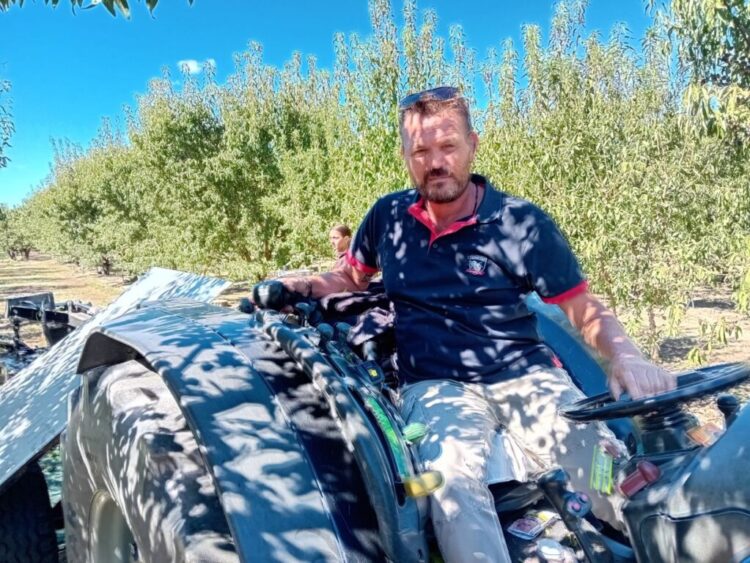 «ΒΙΝΤΕΟ-ΜΑΡΤΥΡΙΑ» Λαρισαίου αγρότη – Σύζυγος πρώην αντιπροέδρου του ΟΠΕΚΕΠΕ έπαιρνε 120.000 € για ελιές μέσα σε αεροπορική βάση!
