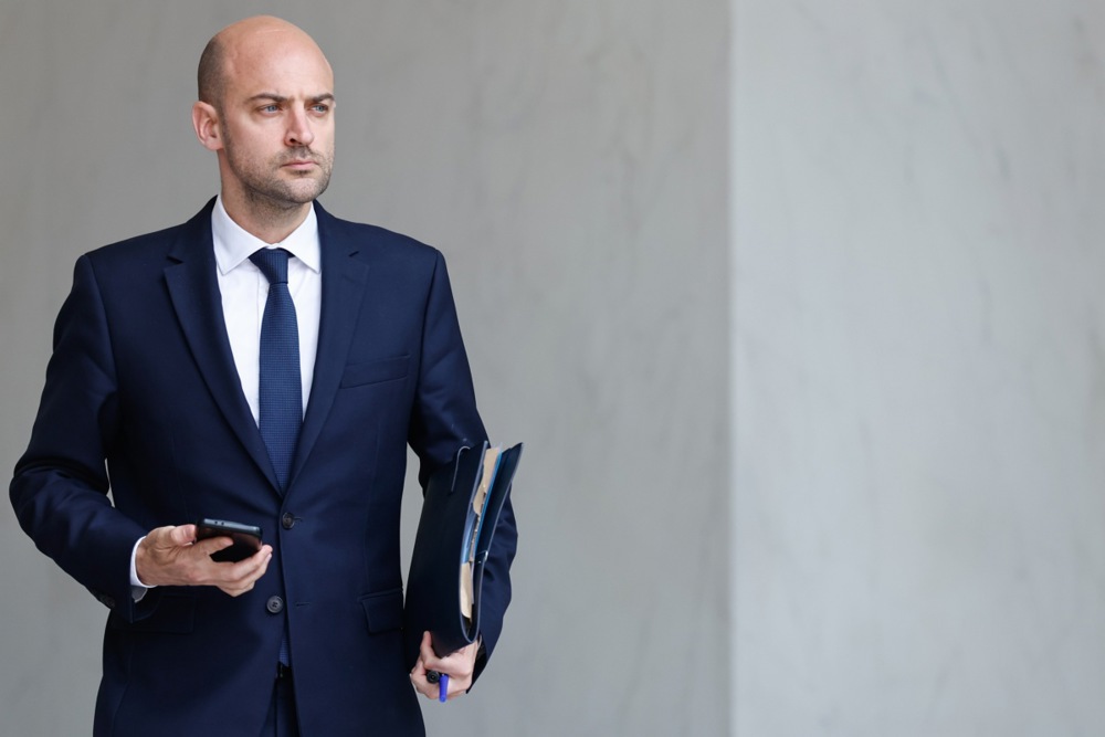 Η Γαλλία δείχνει τη «στήριξή της» στην Ουρανία – Τι συμβαίνει;