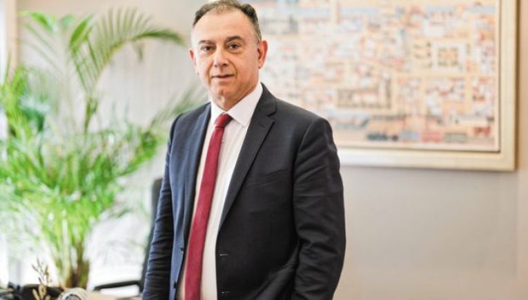 «Ο ΚΕΛΛΑΣ ΤΙ ΗΘΕΛΕ ΡΕ;» Διάλογος Μπαμπασίδη – Στρατάκος