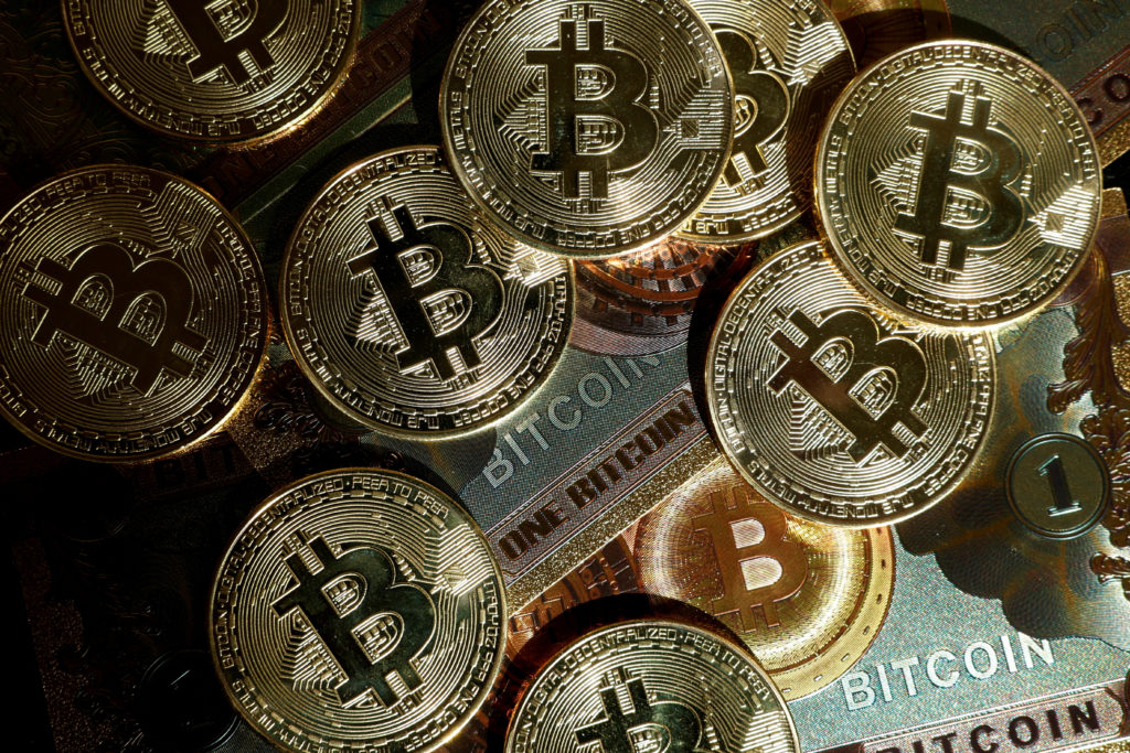 Κατρακύλα στο Bitcoin: Kάτω από τις 80.000 δολάρια εν μέσω μαζικών ρευστοποιήσεων