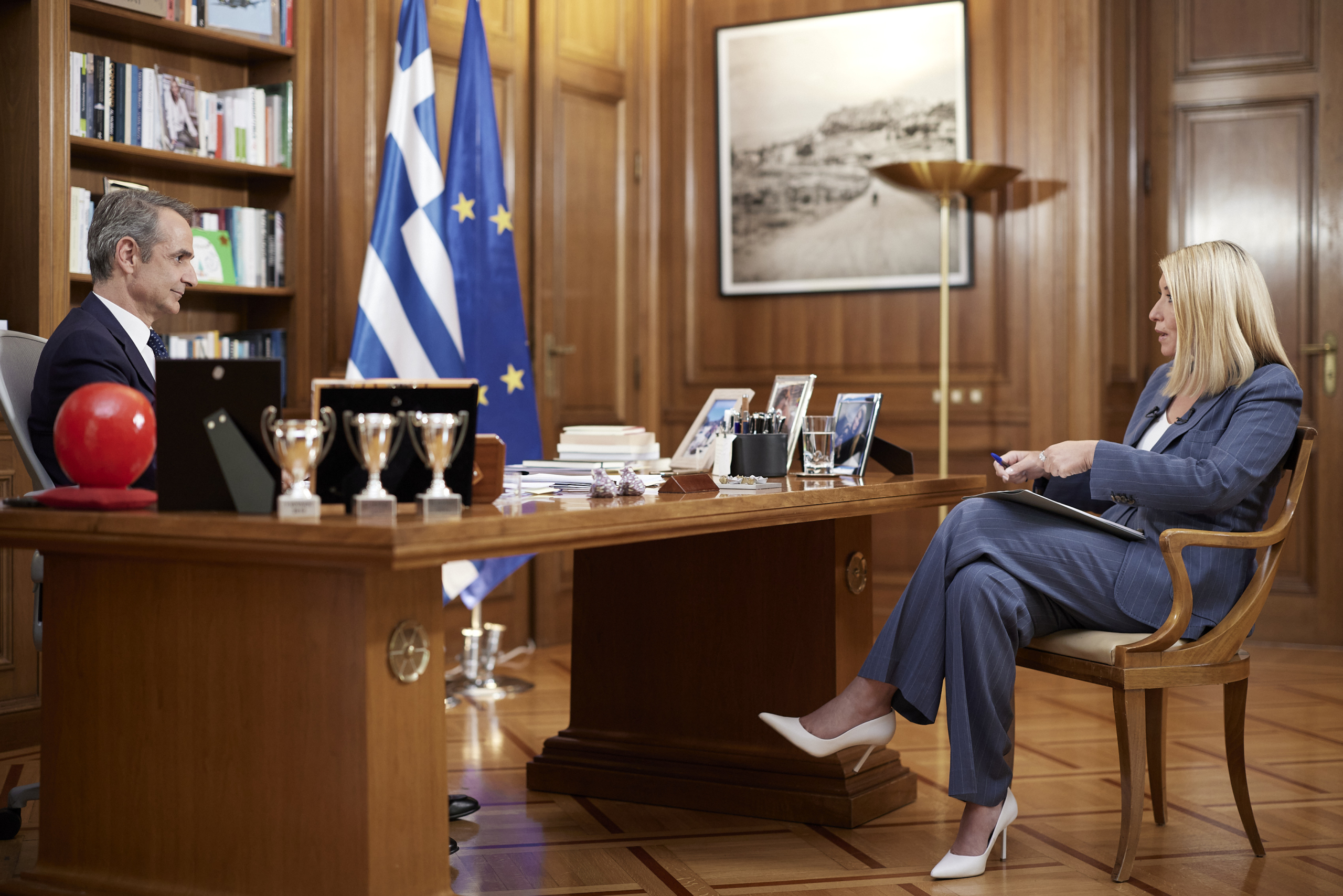Ο Μητσοτάκης χτίζει αφήγημα πάνω στα συντρίμμια…