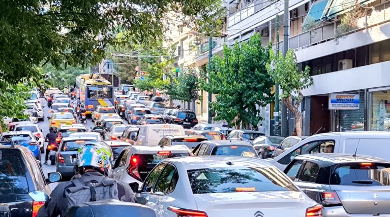 Μπορεί να σωθεί η Αθήνα από την κίνηση ή έχει ήδη χαθεί το στοίχημα;