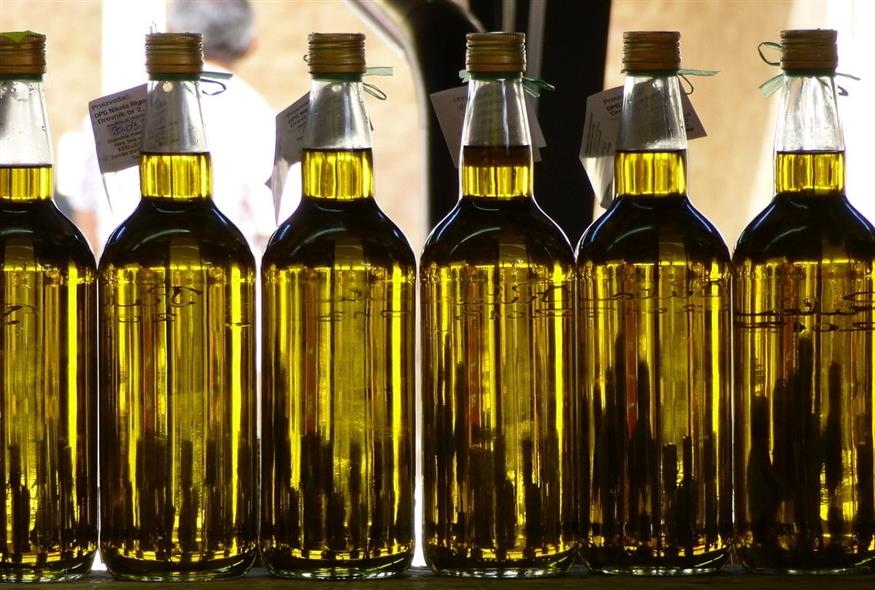 Ιταλία: Νοθευμένο λάδι σε καντίνες σχολείων και γηροκομεία – Το χρησιμοποιούσαν σε γεύματα σαν “έξτρα παρθένο”