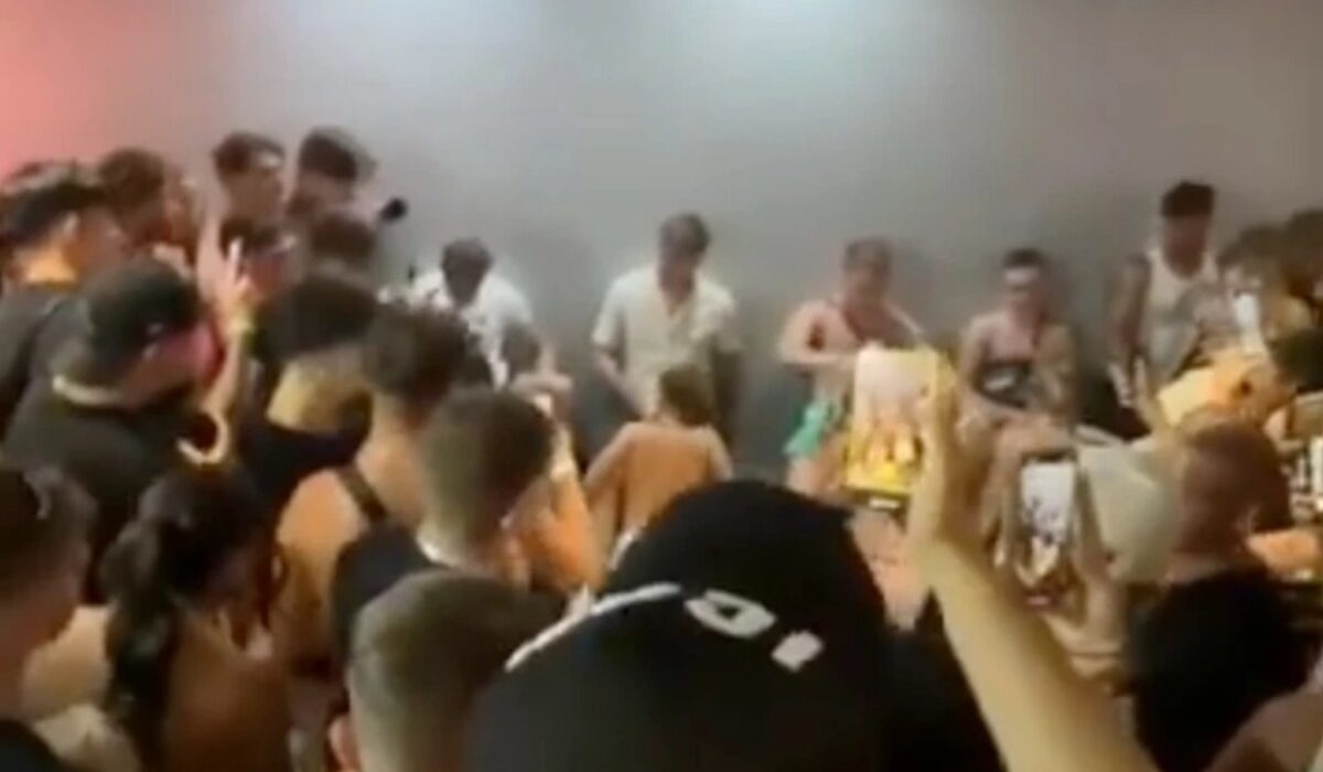«Δεν ήταν στοματικό σεξ, αλλά παιχνίδι με σοκολάτα» – Η απάντηση του κλαμπ στη Ζάκυνθο [ΒΙΝΤΕΟ]