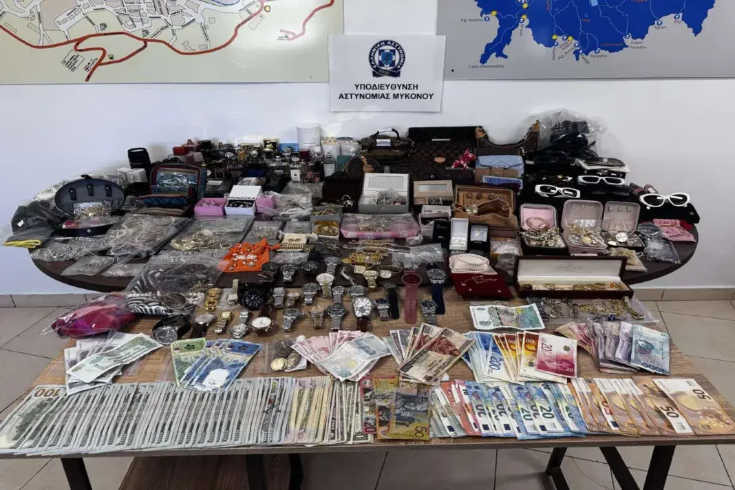 Ξεγύμνωσε τη Μύκονο 58χρονος – Βαλίτσες-θησαυροί στα χέρια του!
